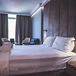 Aria Hotel