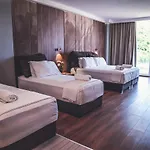 Hotel Aria Golem (Tirana)